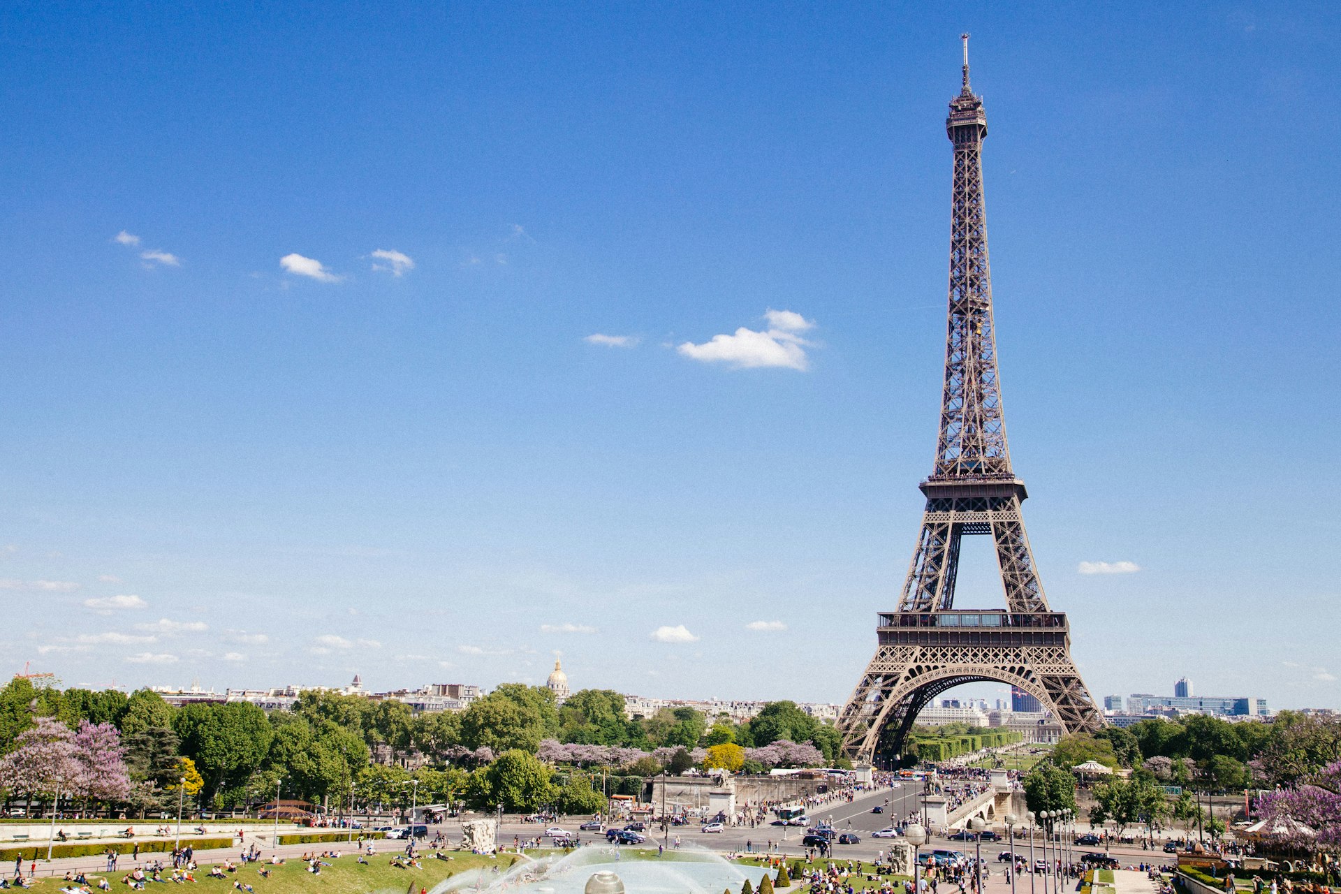 Vue panoramique de la Tour Eiffel à Paris